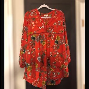 Mini dress, very flattering, empire waste. Can also be worn as a tunic